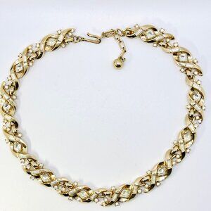 Vtg Trifari © Rhinestone Necklace Gold Tone Choker Crystal Baguette Link Collar